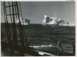 Image of Two icebergs, Through rigging